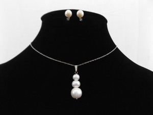 .925 Sterling Silver Genuine Pearl Pendant Necklace and Earring Set