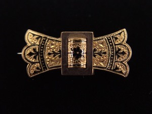 Antique HEAVILY Gold Plated 1.5 VERY Detailed Etched Brooch
