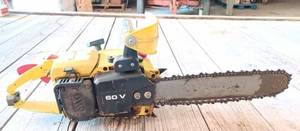 John Deere 60V Chainsaw