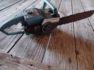 Homelite XL-101 Chainsaw - Serial No. 2785052