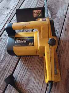 McCulloch EM250 Electric Chainsaw - 2.5 Peak hp.