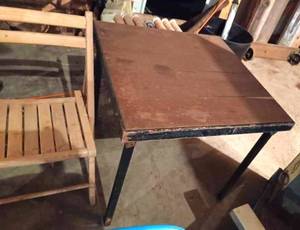 Four Vintage Wood Folding Chairs and a Vintage Wood Card Table