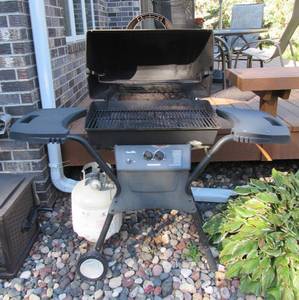 Grill with propane Tank