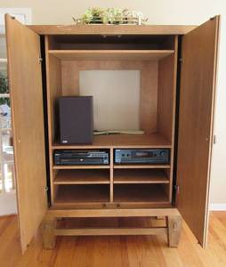 Square Entertainment Center