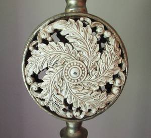 Lamp with Medallion (Silver)