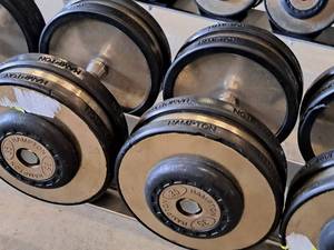 lot 1018 image: Lot of (2) Hampton 35-lb Dumbells