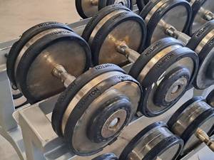 lot 1014 image: Lot of (2) Hampton 55-lb Dumbells