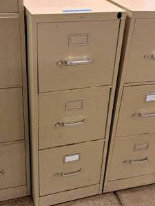 lot 1048 image: Hon Metal File Cabinet 3-drawer