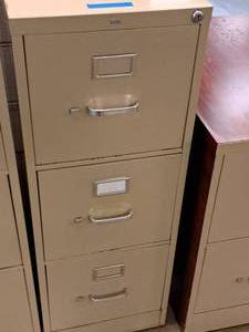 lot 1049 image: Hon Metal File Cabinet 3-drawer