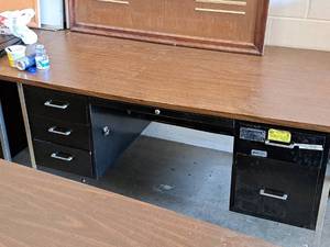 lot 1055 image: Wood-TopMetal Office Desk 6-drawer
