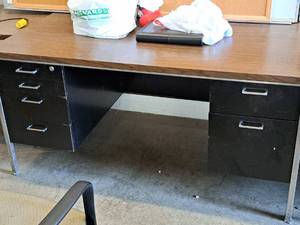 lot 1056 image: Wood-TopMetal Office Desk 6-drawer