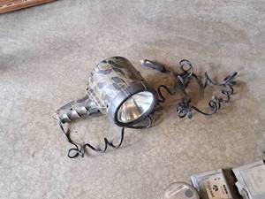 lot 1088 image: Illuma-Light Spot Light with Auto Plug