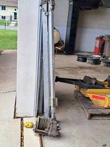 lot 1106 image: 1996 DBI Industries Salalift 350-lbs Sewer Hoist System L1850-60