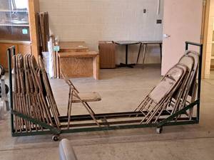 lot 1123 image: Lot of (1) Folding Chair Cart