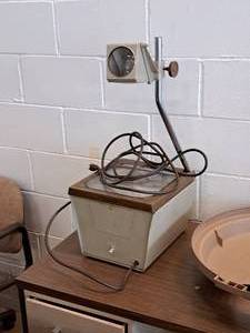 lot 1133 image: 3M Overhead Projector