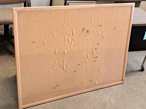 lot 1134 image: Bulletin Board