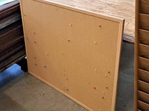 lot 1135 image: Bulletin Board