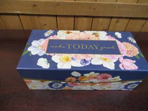 lot 94 image: Set of 2 Gift boxes-Make Today Great-Believe
