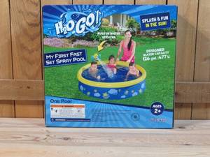 lot 106 image: H2OGO 5 x 15 My First Fast Set Spray Pool - Bee