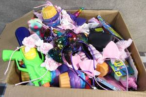 lot 181 image: 16 x 16 x 12 Box of Fidget Sparkle Unicorn Princess Fun and More