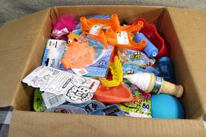lot 183 image: 16 x 16 10 Box Kids Out Door Fun Toys and Activities