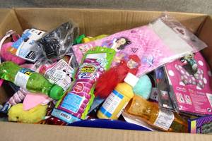 lot 185 image: 12 x 13 x 22 Box Kids Toys and Activities