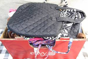 lot 210 image: Apple Box of Womens Shoulder Hand Bags