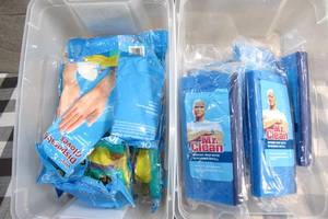 lot 234 image: Mr. Clean Disposable Gloves and Mop Sponges (147)