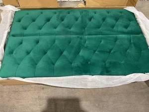 lot 108 image: ERYE Green Velvet Tufted FutonSofa Bed Couch