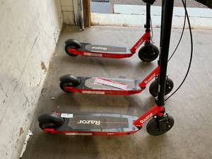 lot 64 image: LOT OF 3 Razor Power Core E195 Electric Scooters - READ