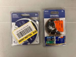 lot 405 image: LOT OF 8 USED Blades and Dremel Supplies