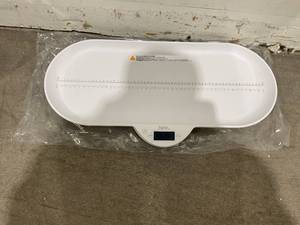 lot 144 image: Hey Value BabyToddlerPet Scale - White