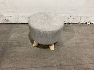 lot 147 image: Homebeez Round Ottoman Foot Rest Stool