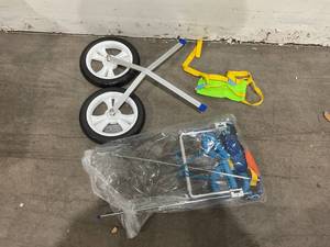lot 153 image: HobeyHove Adjustable X-Large Dog Back Leg CartWheelchair