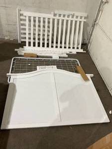 lot 93 image: Dream On Me Kaylin 5-in-1 Convertible Crib in White