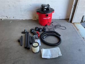 lot 21 image: CRAFTSMAN 20 Gallon 6.5 Peak HP WetDry Vac -  Red