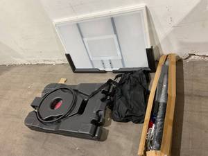 lot 33 image: Portable Basketball System