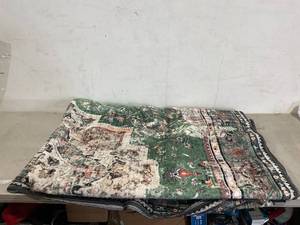 lot 318 image: YesRug 8x10 Area Rug - GreenMulticolored