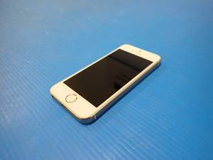 lot 12 image: Apple&nbspiPhone 5s A1533  16GB of storage  Carrier is unlocked  No charger