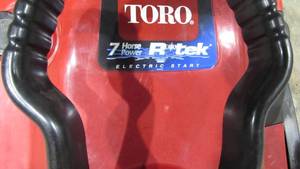 lot 14 image: Toro 7HP Snow Commander Snow Blower