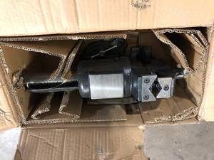 BESSEY 5 in. Multi-Purpose Rotating Pipe and Bench Vise with Swivel Base Customer Returns See Pictures