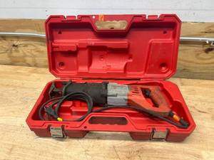 lot 84 image: MILWAUKEE Sawzall with Case