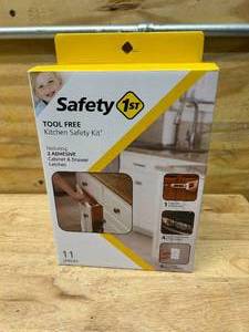 lot 37 image: Safety 1St Tool Free Kitchen Safety Kit, White