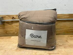 lot 72 image: BARE KingCalifornia King Comforter Set