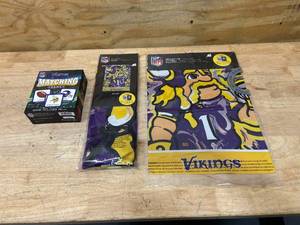 lot 102 image: Lot of Minnesota Vikings Items