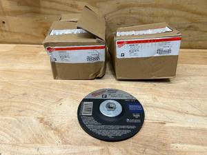 lot 125 image: MILWAUKEE Lot of 2 Boxes of 6 x 14 x 58 Grinding Discs (5 per box)