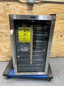 lot 18 image: WHYNTER Freestanding 19 in. 121 (12 oz.) Can Cooler with Digital Control and Internal Fan