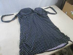 lot 39 image: (CS) Tropiculture Womens 1pc Swims...