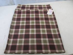 lot 42 image: (EC1) Lula Roe Skirt Size 2XL - New...