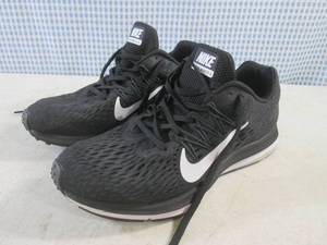 lot 63 image: (CSB) Pair Womens Nike Zoom Winflo...